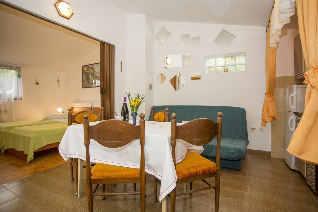 Apartments Pula 1618 Extérieur photo