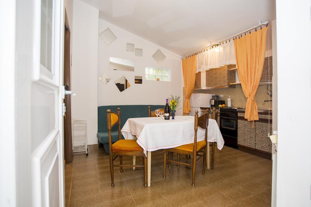 Apartments Pula 1618 Extérieur photo